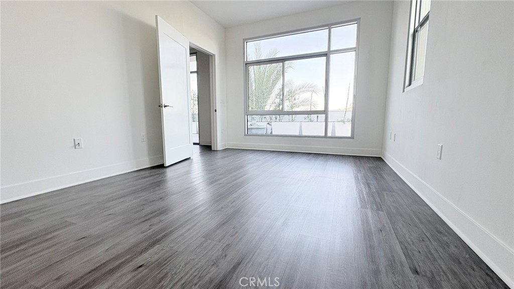 56 E Duarte Road #320 Property Photo 14