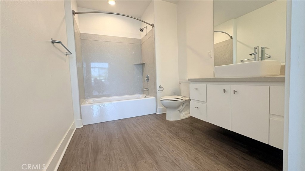 56 E Duarte Road #320 Property Photo 16