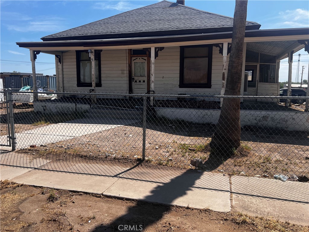 421 Palm Way Property Photo 1