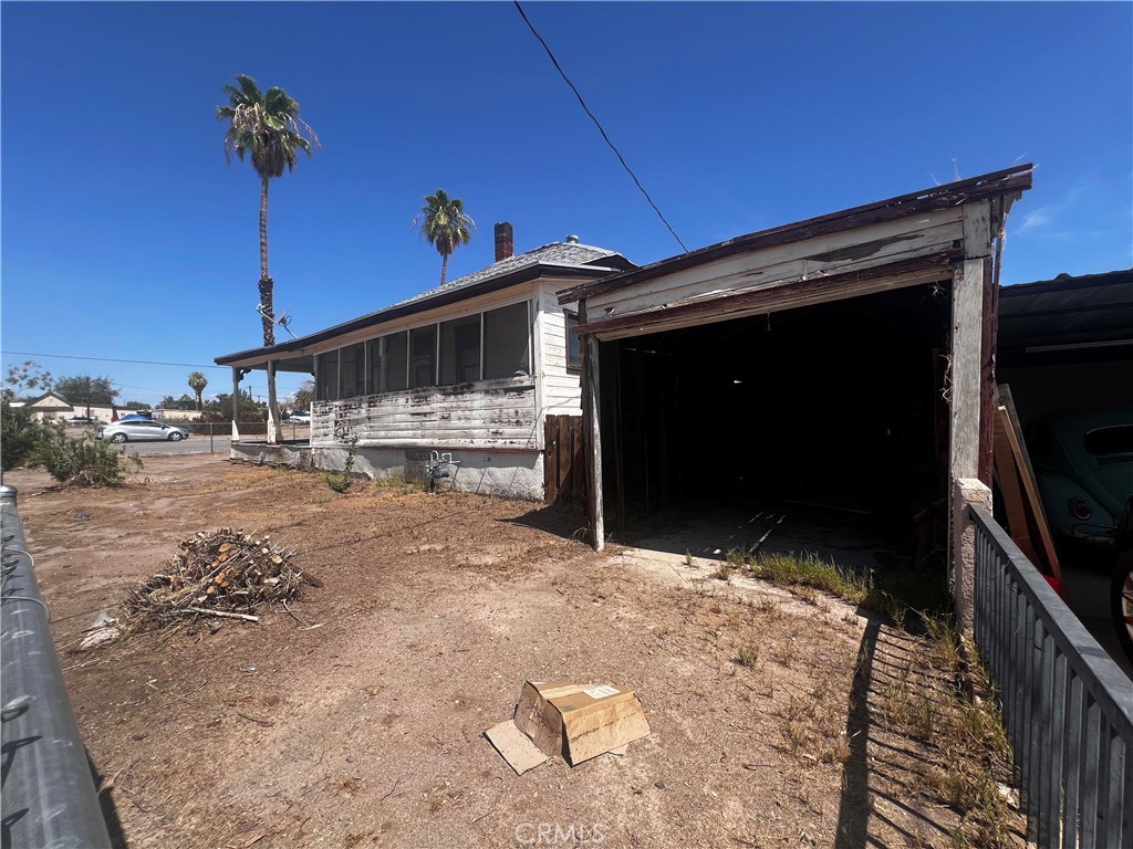 421 Palm Way Property Photo 5