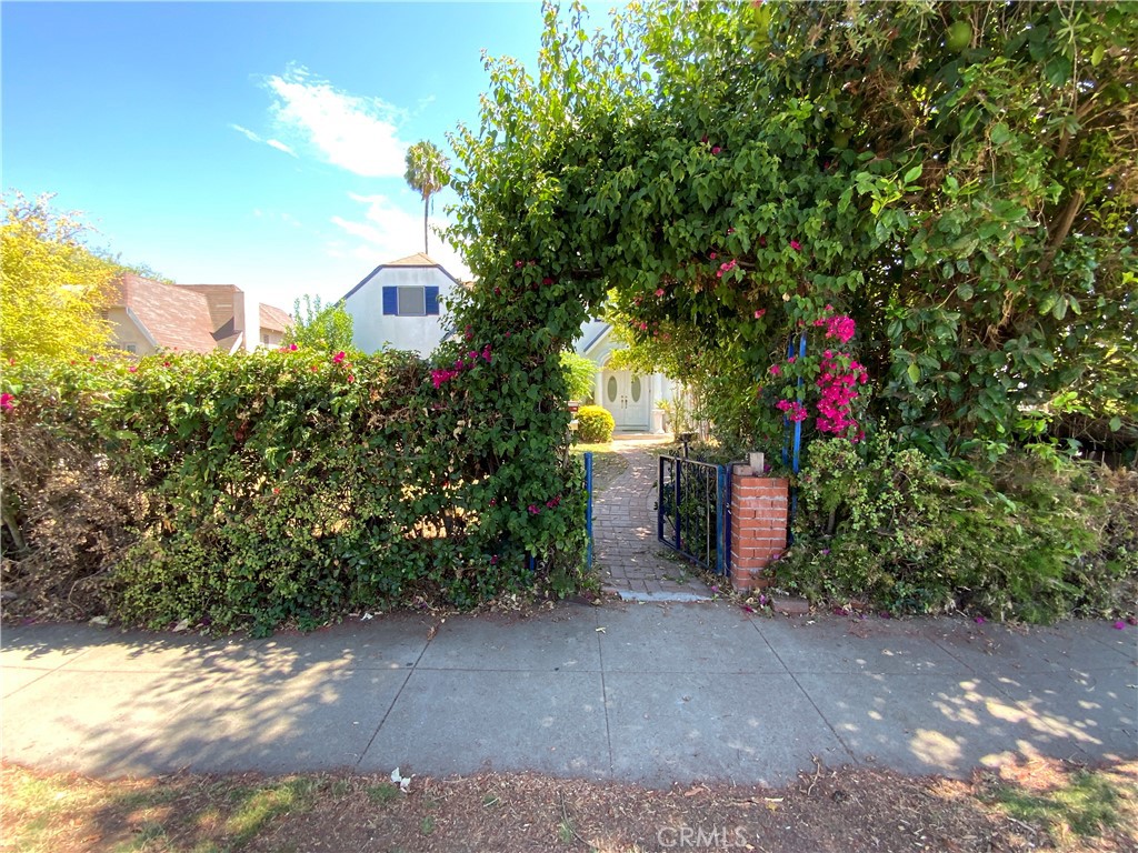 122 E Linda Vista Avenue Property Photo 3