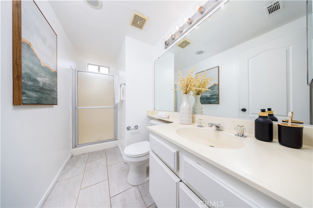 2112 Mammoth Property Photo 16