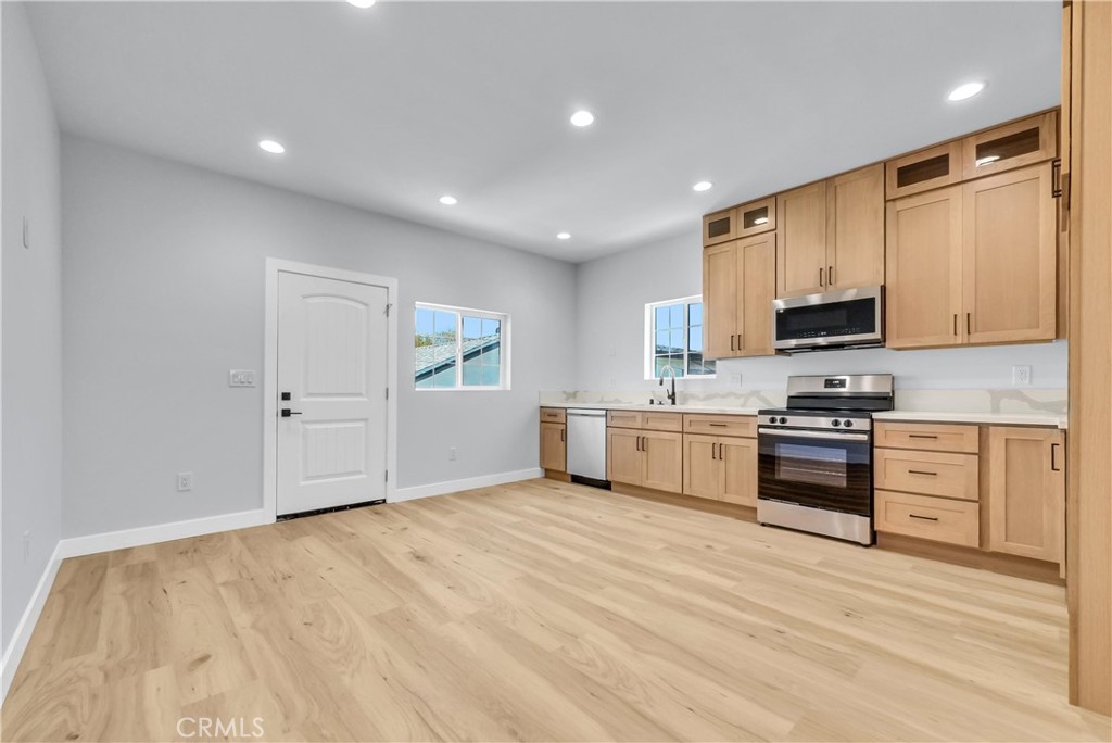 114 N Cornell Ave A Property Photo 5