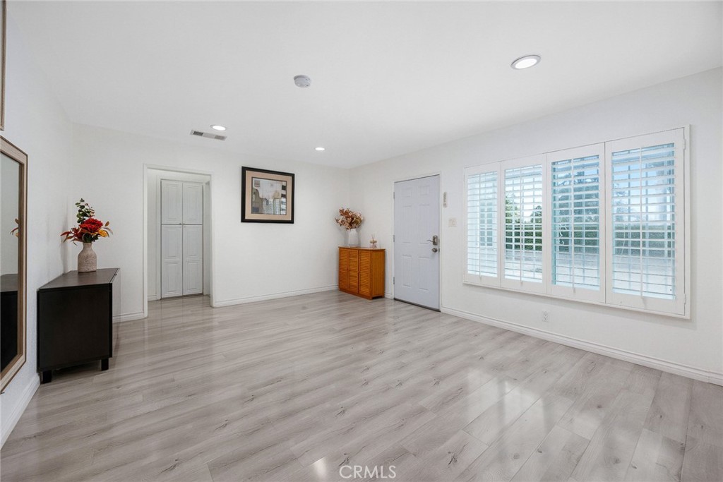 5024 Baldwin Park Boulevard Property Photo 5