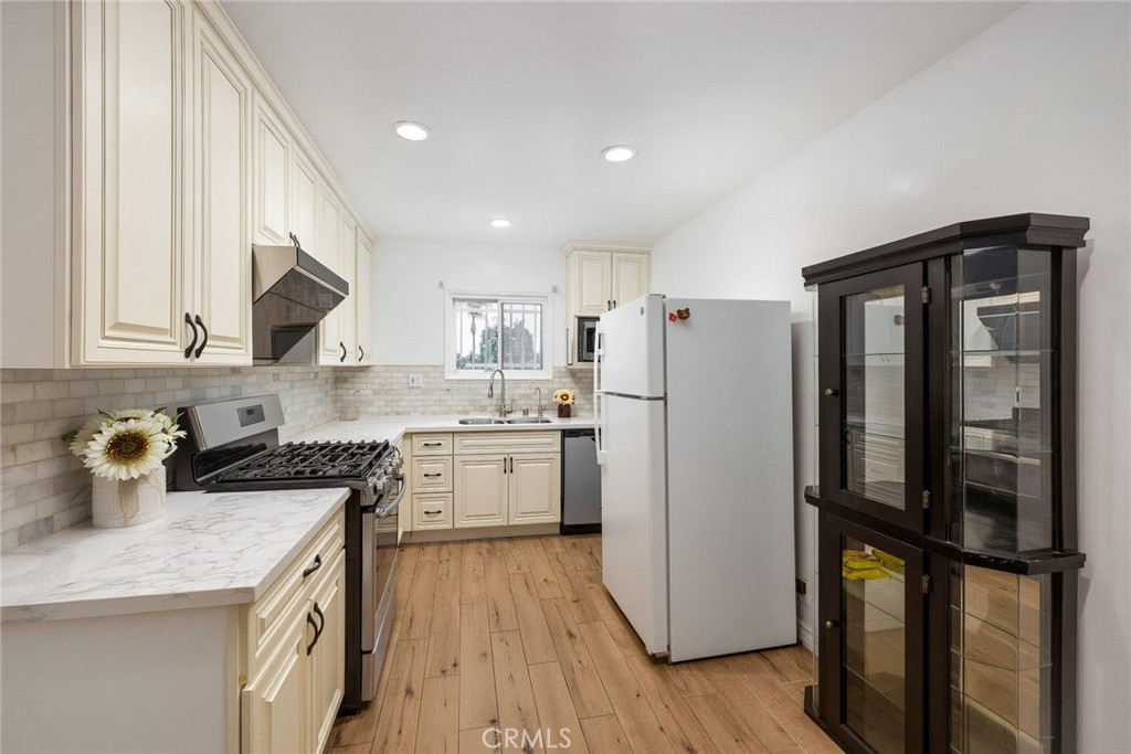5024 Baldwin Park Boulevard Property Photo 7
