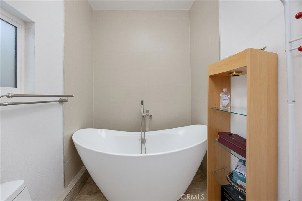 5024 Baldwin Park Boulevard Property Photo 12