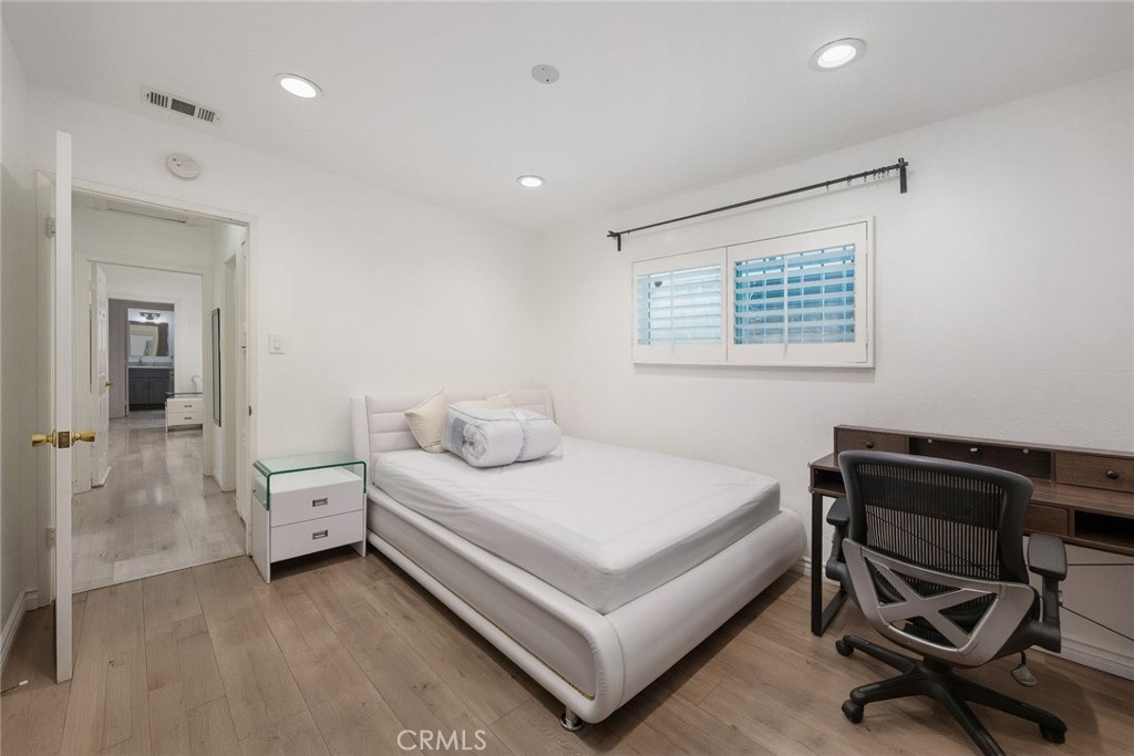 5024 Baldwin Park Boulevard Property Photo 13