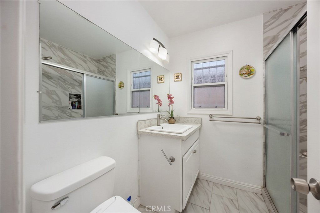 5024 Baldwin Park Boulevard Property Photo 14