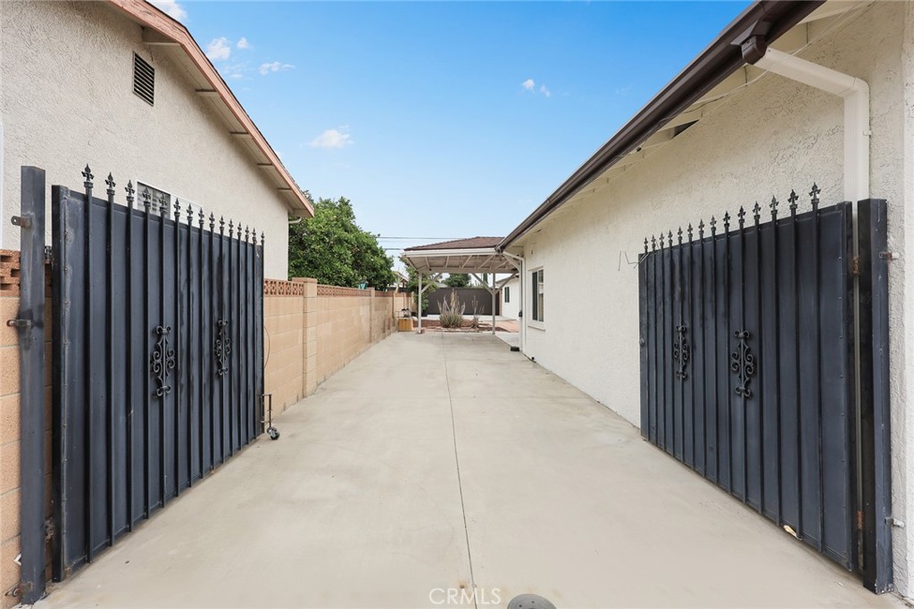 5024 Baldwin Park Boulevard Property Photo 15