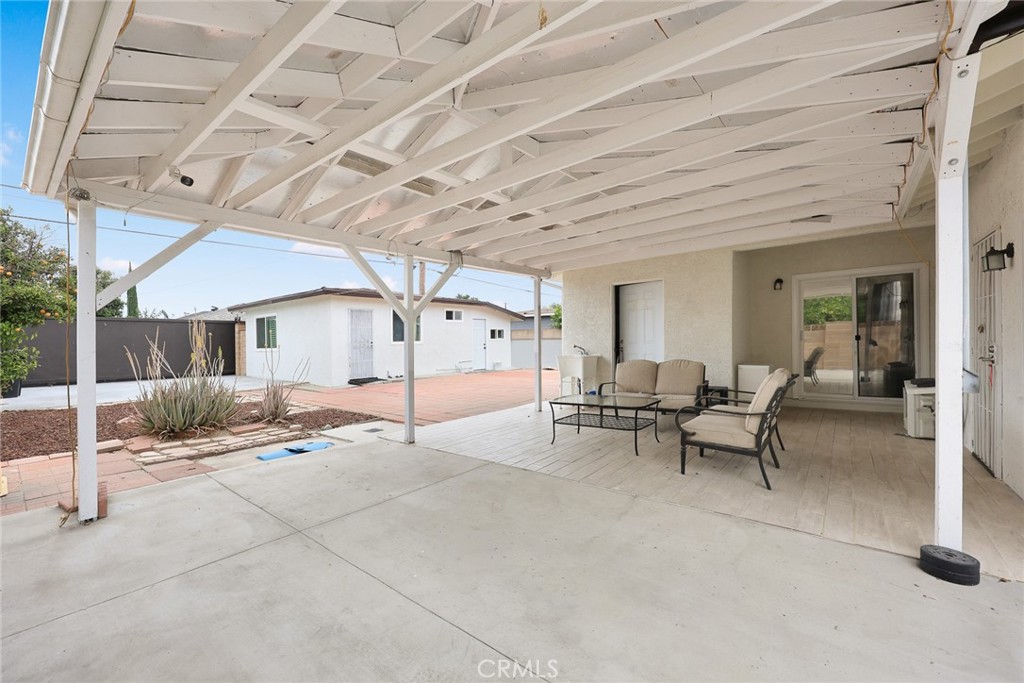 5024 Baldwin Park Boulevard Property Photo 16