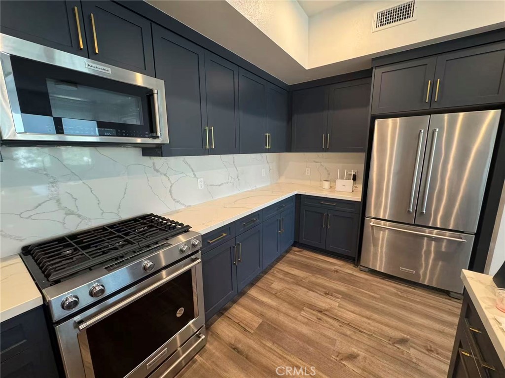 1530 S Urbana Property Photo 3