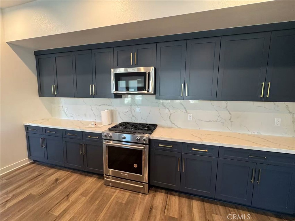 1530 S Urbana Property Photo 4