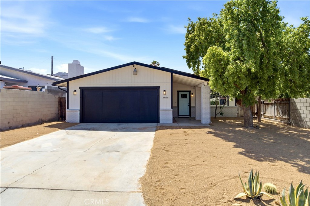 54105 Avenida Mendoza Property Photo 2