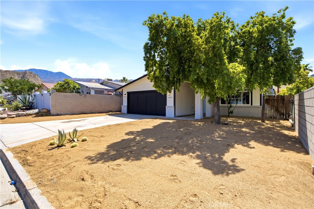 54105 Avenida Mendoza Property Photo 13