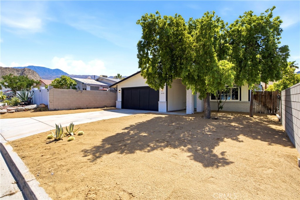 54105 Avenida Mendoza Property Photo 14
