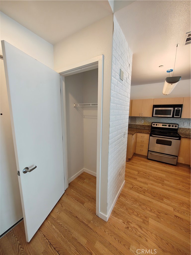 630 W 6th Street 506 Property Photo 11