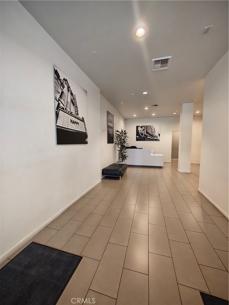 630 W 6th Street 506 Property Photo 20