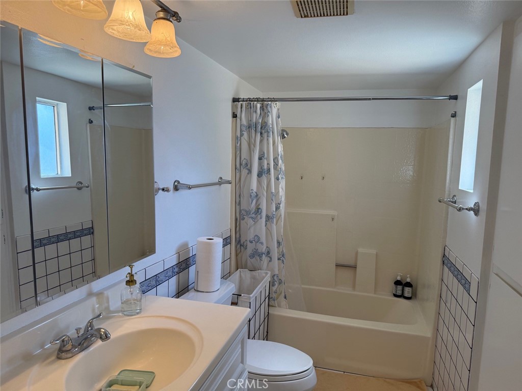6975 Agra Property Photo 8