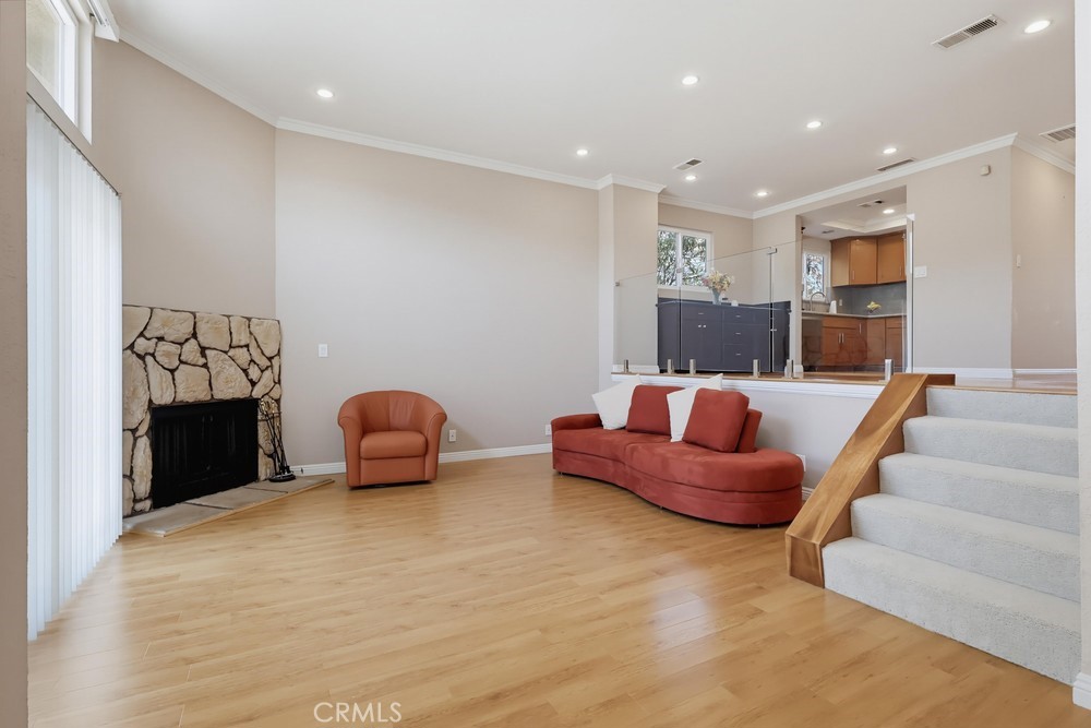 415 Sefton Avenue G Property Photo 1