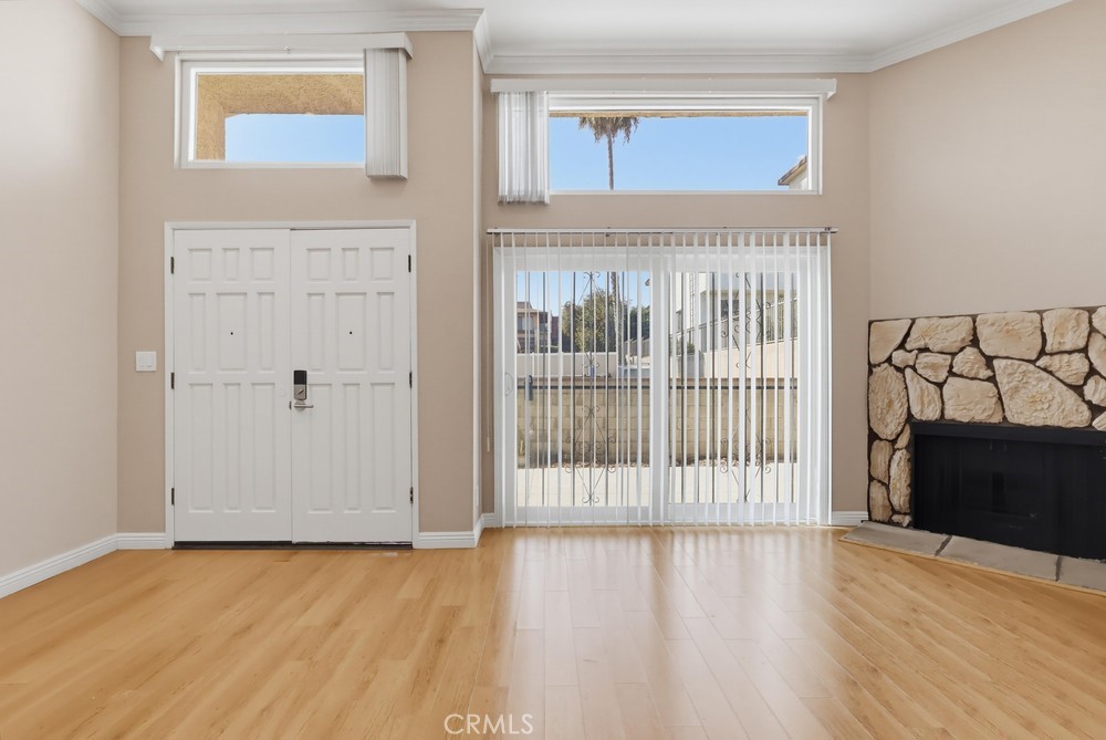 415 Sefton Avenue G Property Photo 7