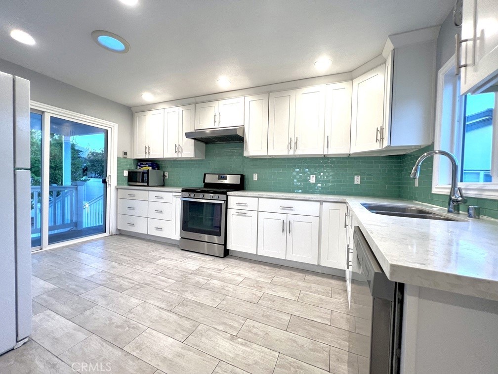 6628 N Golden West Property Photo 6
