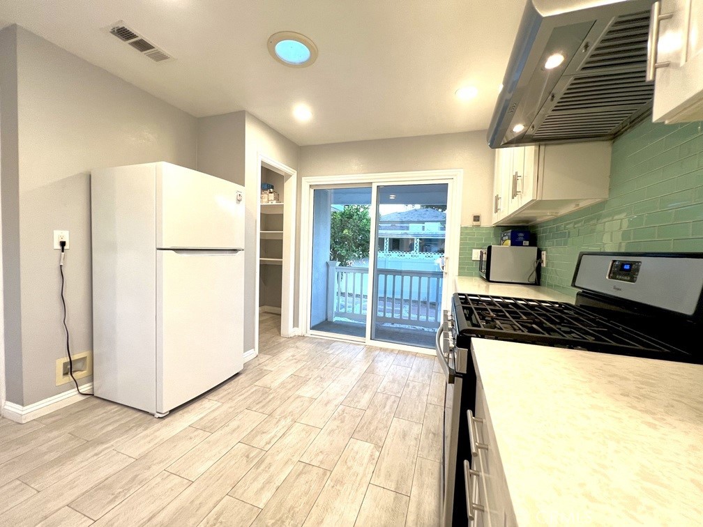 6628 N Golden West Property Photo 9