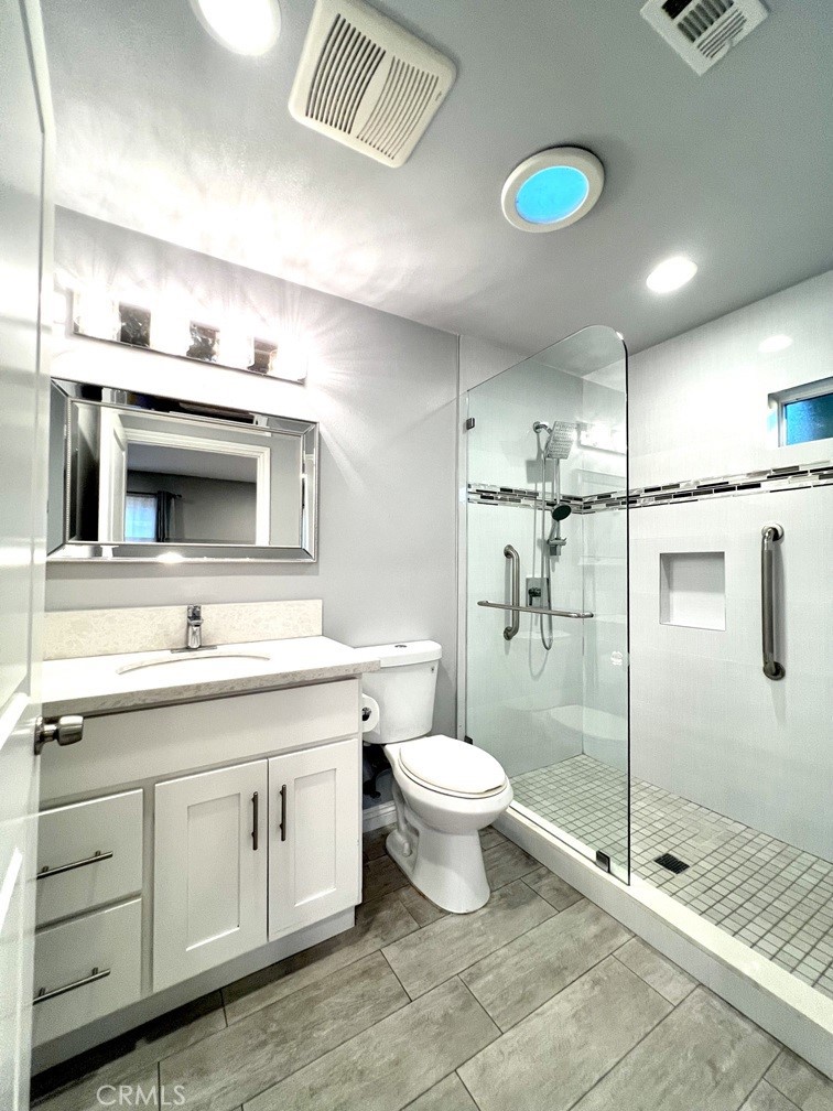 6628 N Golden West Property Photo 18