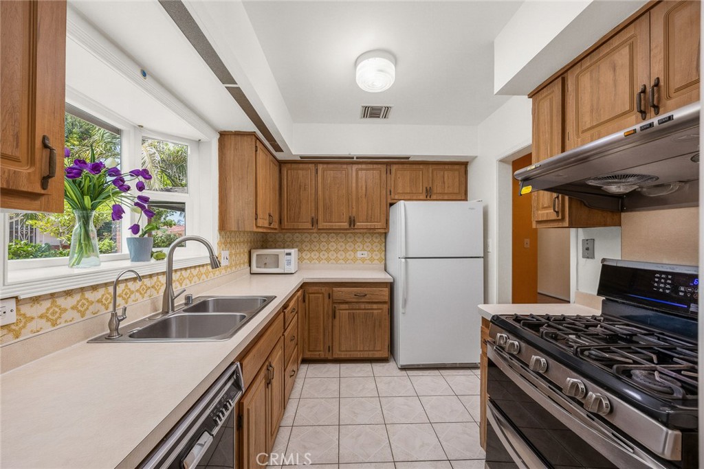 1300 South Date Avenue Property Photo 15