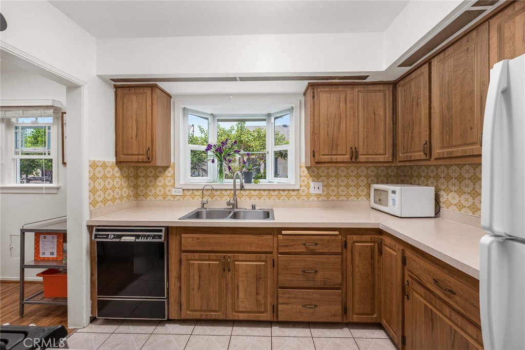 1300 South Date Avenue Property Photo 16