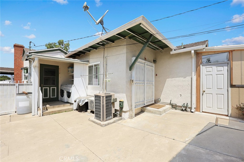 1300 South Date Avenue Property Photo 23