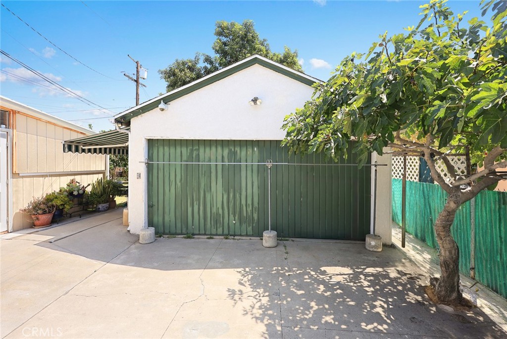 1300 South Date Avenue Property Photo 24