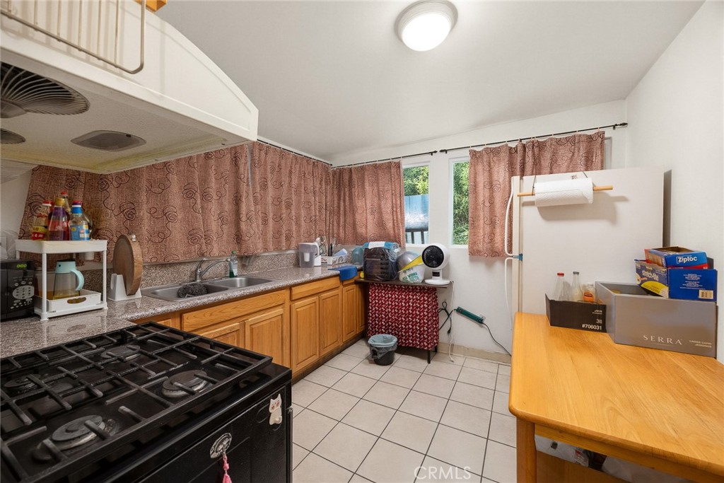 1300 South Date Avenue Property Photo 29