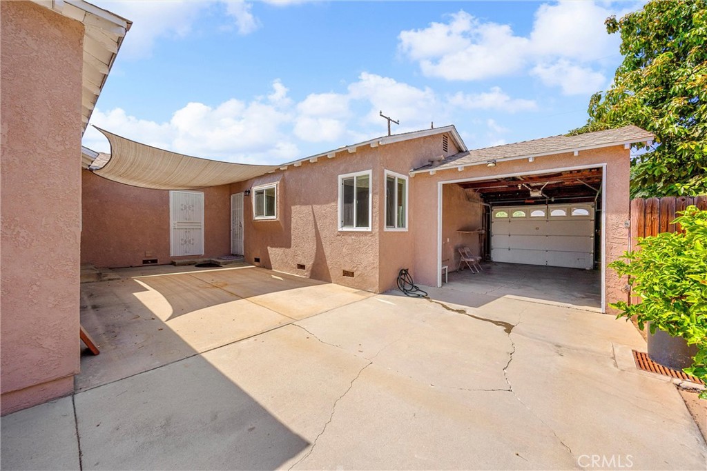 8432 Norwood Place Property Photo 14