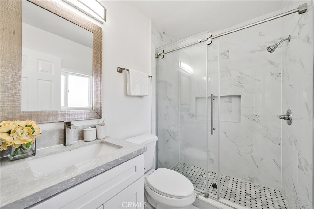 541 N Osborn Ave Property Photo 24