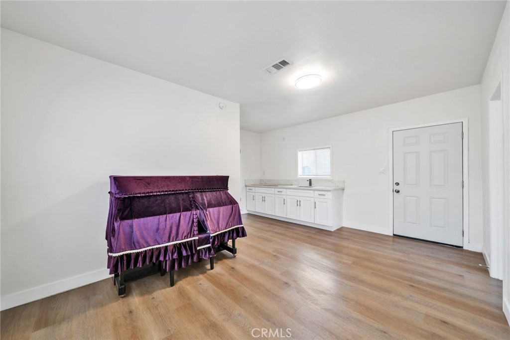 541 N Osborn Ave Property Photo 28