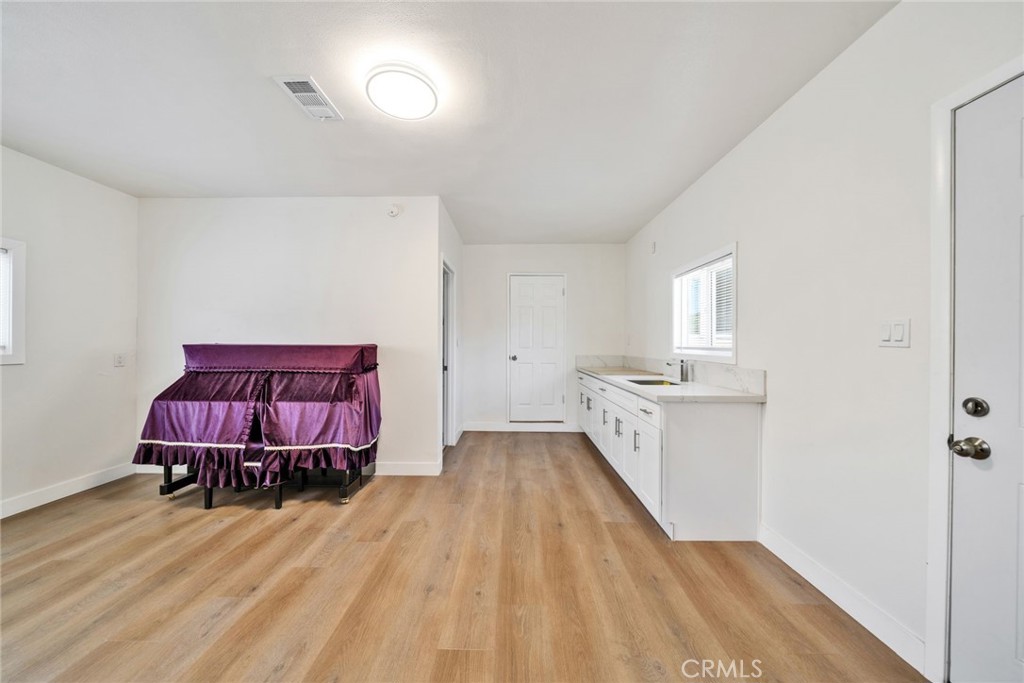 541 N Osborn Ave Property Photo 29