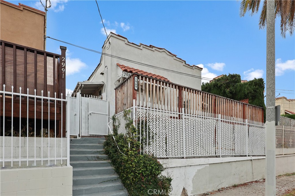 2989 W 12th Street Property Photo 5