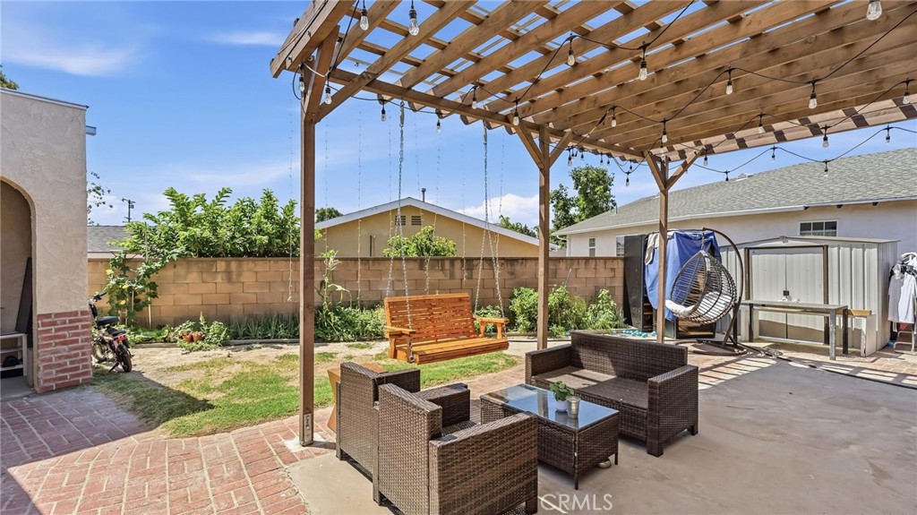 10220 Randwick Drive Property Photo 14