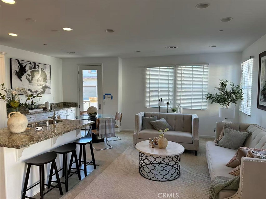 3071 E Via Rosso Property Photo 7