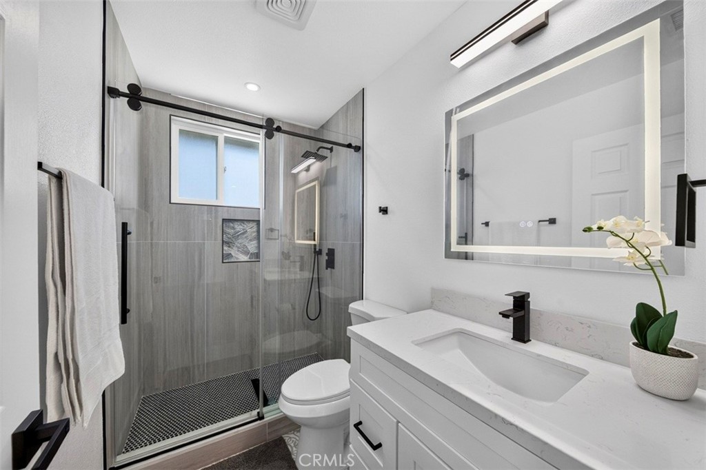 21117 Normandie Property Photo 18