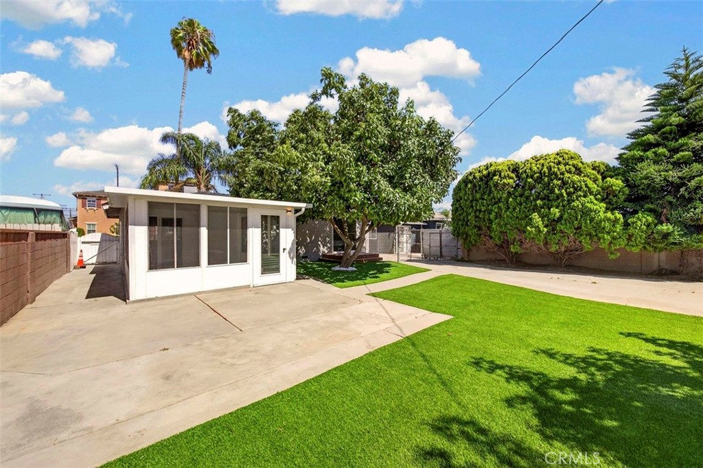 21117 Normandie Property Photo 22