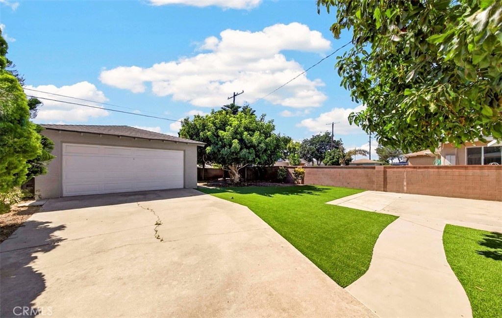 21117 Normandie Property Photo 25