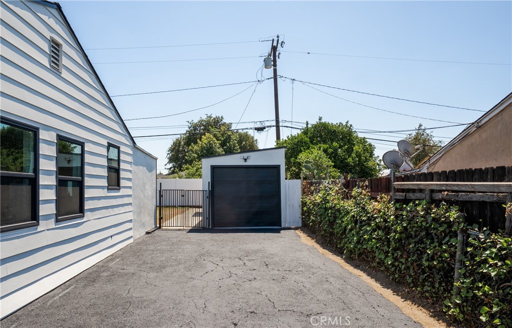 11428 Leland Property Photo 24