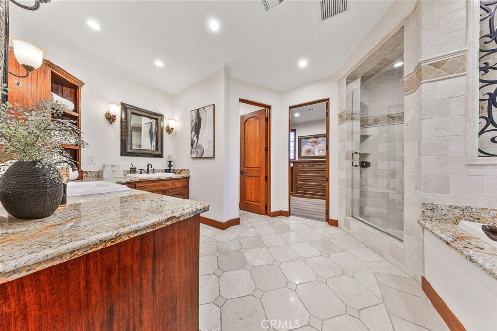 407 N Magnolia Property Photo 45