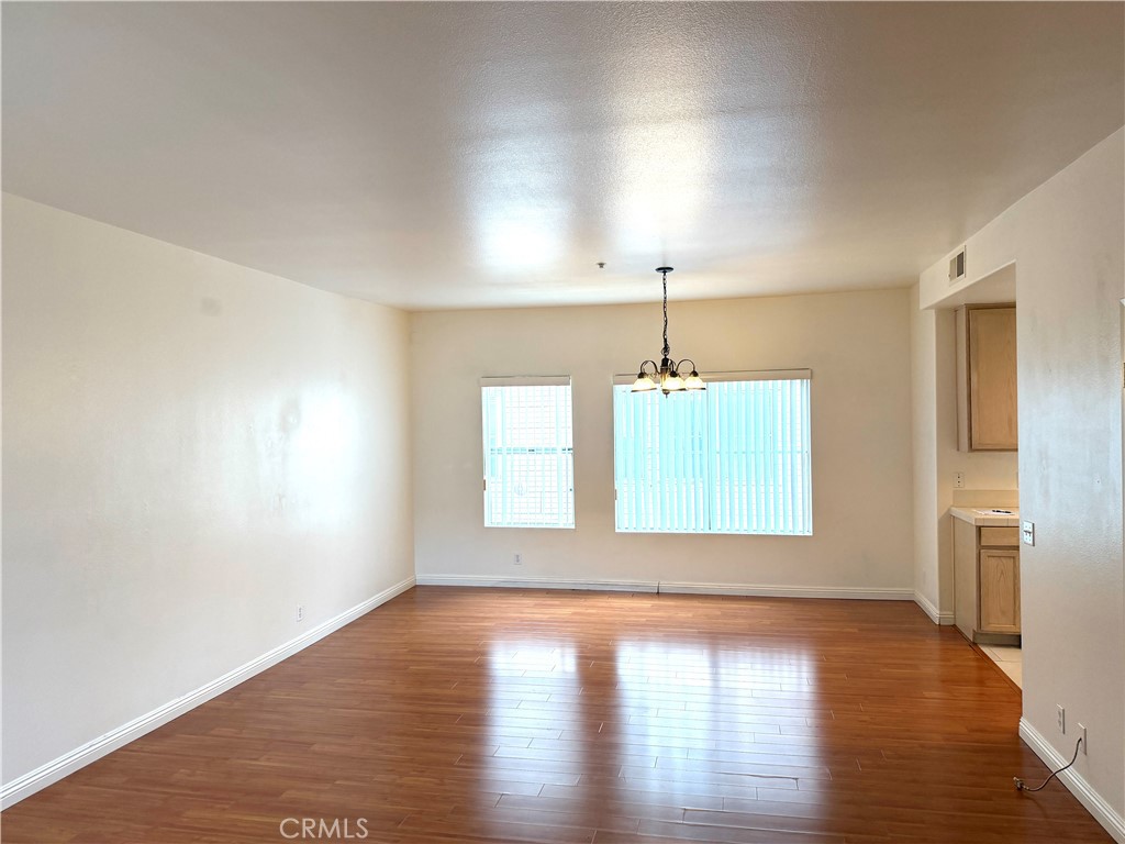 312 Genoa C Property Photo 4
