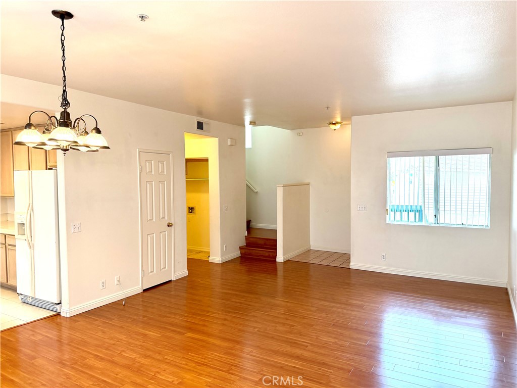 312 Genoa C Property Photo 5