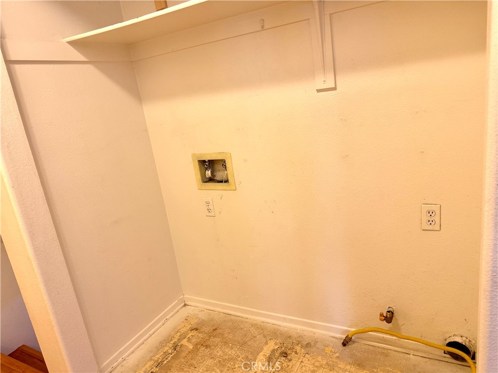 312 Genoa C Property Photo 8