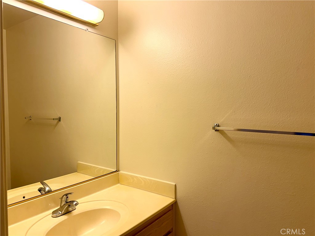312 Genoa C Property Photo 9