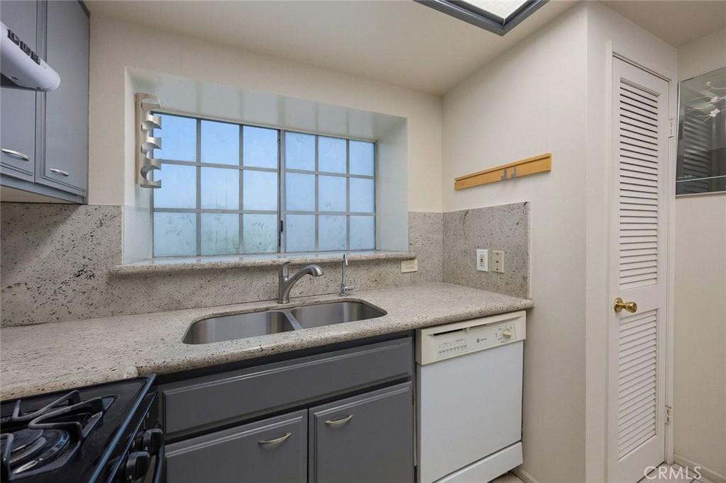 704 S Electric Property Photo 9