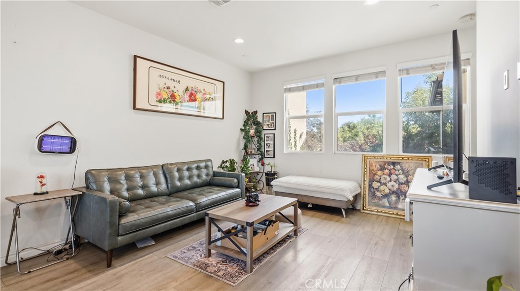 3383 Lynd Property Photo 12